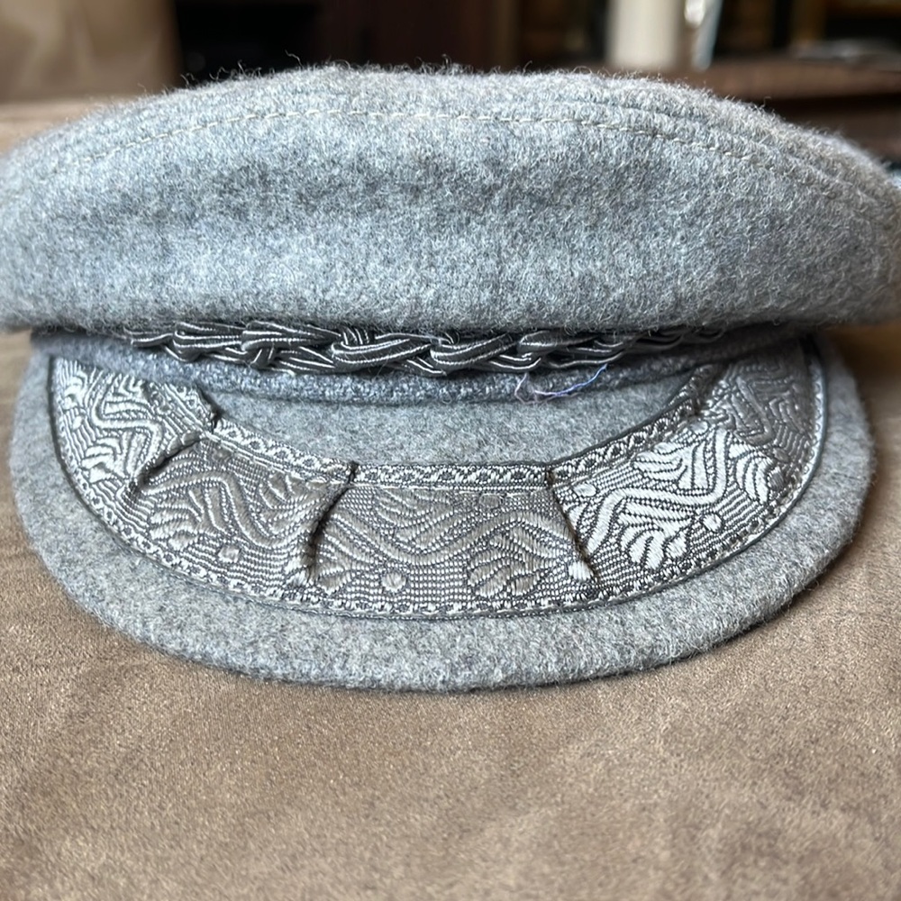 A gram wool cap